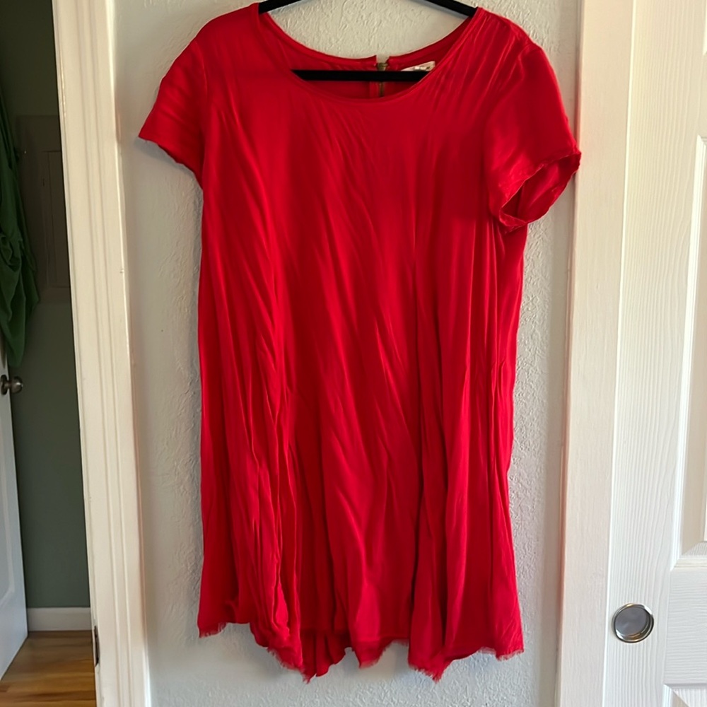 Cute & flowy red dress